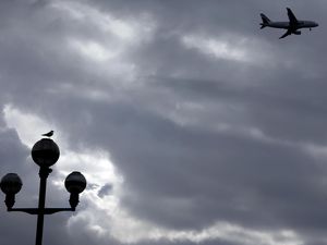 Pesawat Tabrak Hangar Saat Lepas Landas di Texas, 10 Orang Tewas
