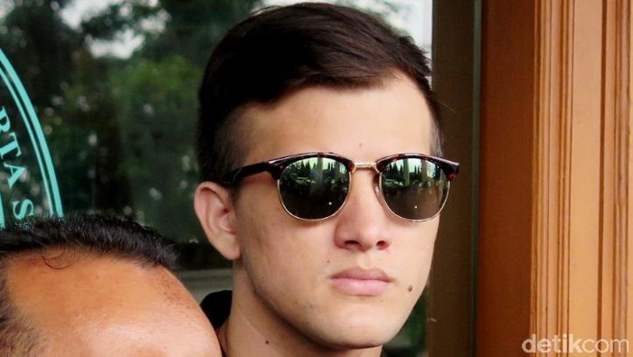 Pihak Risty Tagor Kesal Stuart Collin Ulur Putusan Cerai