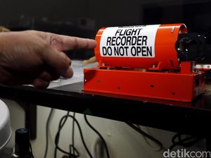 Mengintip Laboratorium Khusus Black Box KNKT