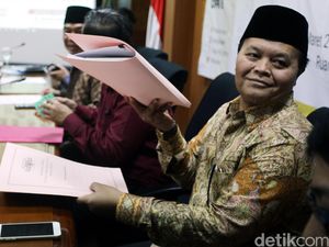 Hidayat Nur Wahid: Satpol PP Kelewat Zalim Merazia Ibu Warteg di Banten!