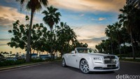 Singapura adalah tempat yang sangat tepat untuk debut Dawn, tempat berlabuhnya individu muda dan berpengaruh, sebuah kota penghubung yang lekat dengan kegiatan bisnis dan hiburan, ujar Regional Director Asia Pacific, Rolls-Royce Motor Cars Paul Harris. Foto: Dok. Rolls-Royce