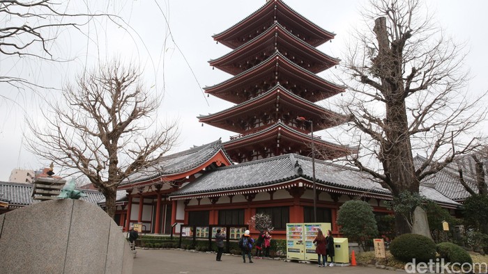 Sensoji Temple di kawasan Asakusa yang merupakan salah satu destinasi unggulan Kota Tokyo.