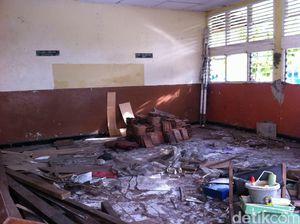 Cerita Kepsek SD di Duren Sawit soal 2 Ruang Kelas yang Ambruk dan Mangkrak