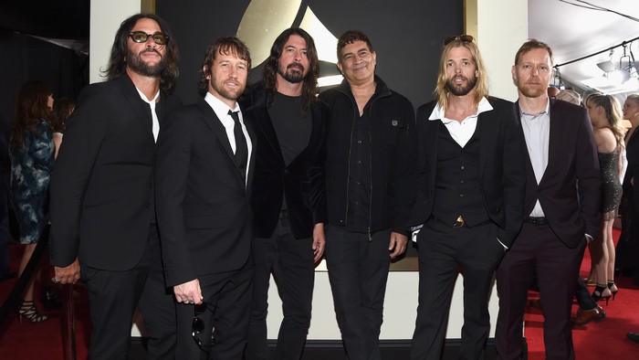 LOS ANGELES, CA - FEBRUARY 15:  Musicians Franz Stahl, Chris Shiflett, Dave Grohl, Pat Smear, Taylor Hawkins and Nate Mendel of Foo Fighters attend The 58th GRAMMY Awards at Staples Center on February 15, 2016 in Los Angeles, California.  (Photo by Larry Busacca/Getty Images for NARAS)