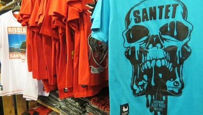 T Shirt Unik yang Naik Daun di Banyuwangi & Bukittinggi