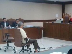 Dituntut 7 Tahun Penjara Kasus UPS, Alex: Semoga Tidak Terjadi ke yang Lain
