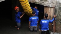 Aksi tersebut sebagai tindak lanjut temuan sampah bungkus kabel di saluran air Jl Medan Merdeka Selatan hingga 60 m3 beberapa hari lalu.