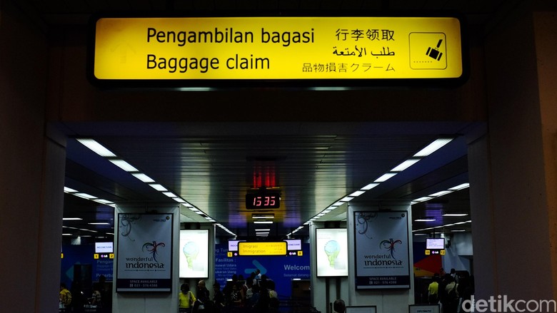 Ilustrasi bagasi di bandara (Ari Saputra) Ilustrasi bagasi di bandara (Ari Saputra)