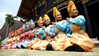 Tari Saman menyambut kedatangan risers.