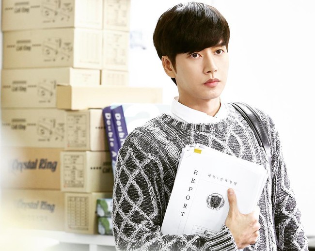 Park Hae Jin menyadari bahwa penggunaan social media dapat mempromosikan dirinya dan juga dapat membuatnya berkomunikasi dengan para penggemar. Namun hal itu juga berbahaya mengingat kemungkinan terjadinya skandal lewat social media yang bisa terjadi. Itulah sebabnya ia memutuskan tidak memakai social media. Foto: tvN
