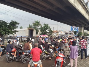 Kesemrawutan Jalan Kiaracondong Bandung
