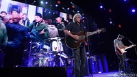 The Who melakukan tur dalam rangka ulang tahunnya ke-50. Theo Wargo/Getty Images/detikFoto.