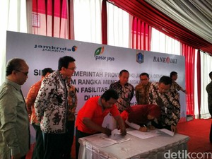 Ahok Siap Kucurkan Rp 1 Triliun, Ratusan PKL Kramat Jati Antre Daftar Kredit