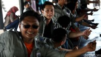 Risers juga belajar tari saman.