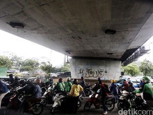 Dishub Siap Kaji Tempat Teduh untuk Pemotor saat Hujan