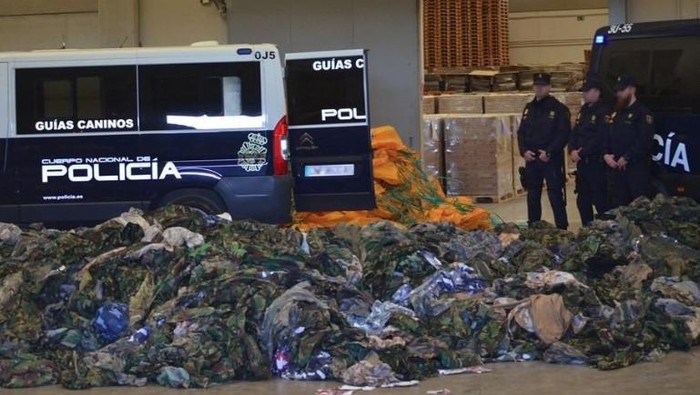 Spanyol Sita 20 Ribu Seragam Militer untuk ISIS dan Jabhat al-Nusra