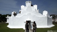 Risers mengunjungi Gunungan yang berjarak beberapa ratus meter dari Museum Aceh. Gunungan merupakan situs sejarah peninggalan Kerajaan Sultan Iskandar Muda.