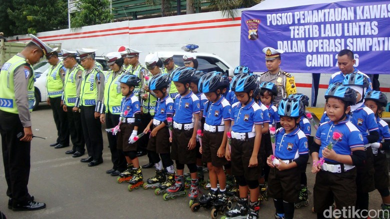 Gambar Kartun Polisi Cilik