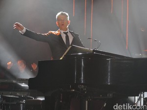 Kembali ke Indonesia, David Foster Bakal Konser di Pabrik Gula
