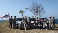 Para risers foto bersama sebelum melanjutkan perjalanan menuju Lhokseumawe.
