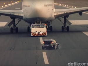 Aksi Gila Ken Block di Dubai