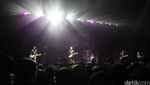 Pee Wee Gaskins Panaskan Konser 5 Seconds of Summer