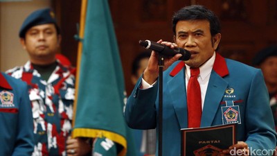 Rhoma Irama Lantik Pengurus DPW Partai Idaman