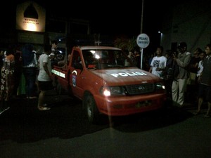 Curi Helm di Lokasi Maling Sakti, 2 Pelaku Babak Belur Dipukuli Warga