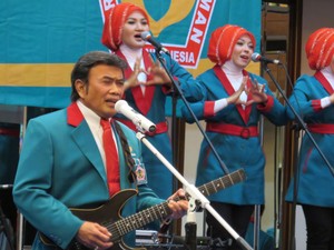 Jreng..Usai Orasi, Rhoma Irama Ajak Massa Demo 4 November Bernyanyi