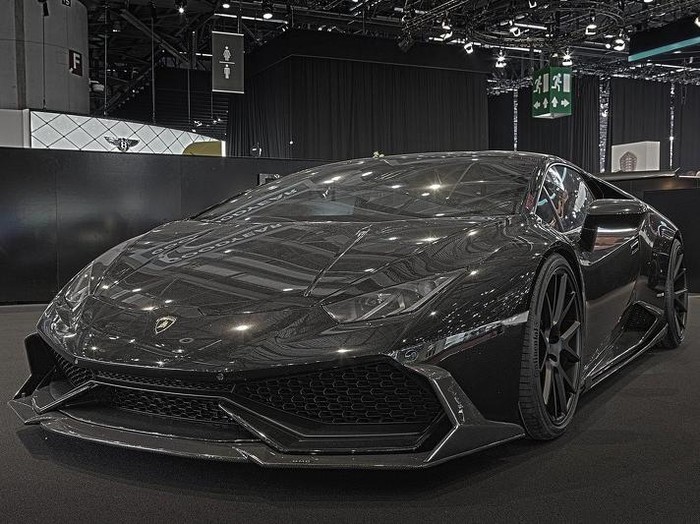 Si Hitam Lamborghini Huracan Jeddah Edition