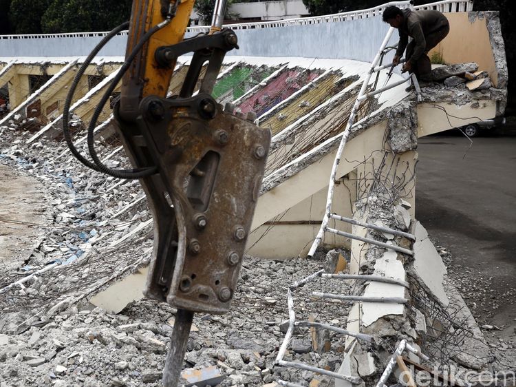 Sambut Asian Games, Velodrome Dirombak Total