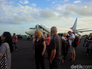 Sambut Gerhana, Pesawat Sriwijaya ke Ternate Penuh Wisman