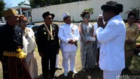 Raja-raja yang hadir berasal dari Kutai, Tidore, Tarumanegara, Kasultanan Luwuk, Kasultanan Bulungan, dan Kasultanan Pasir.