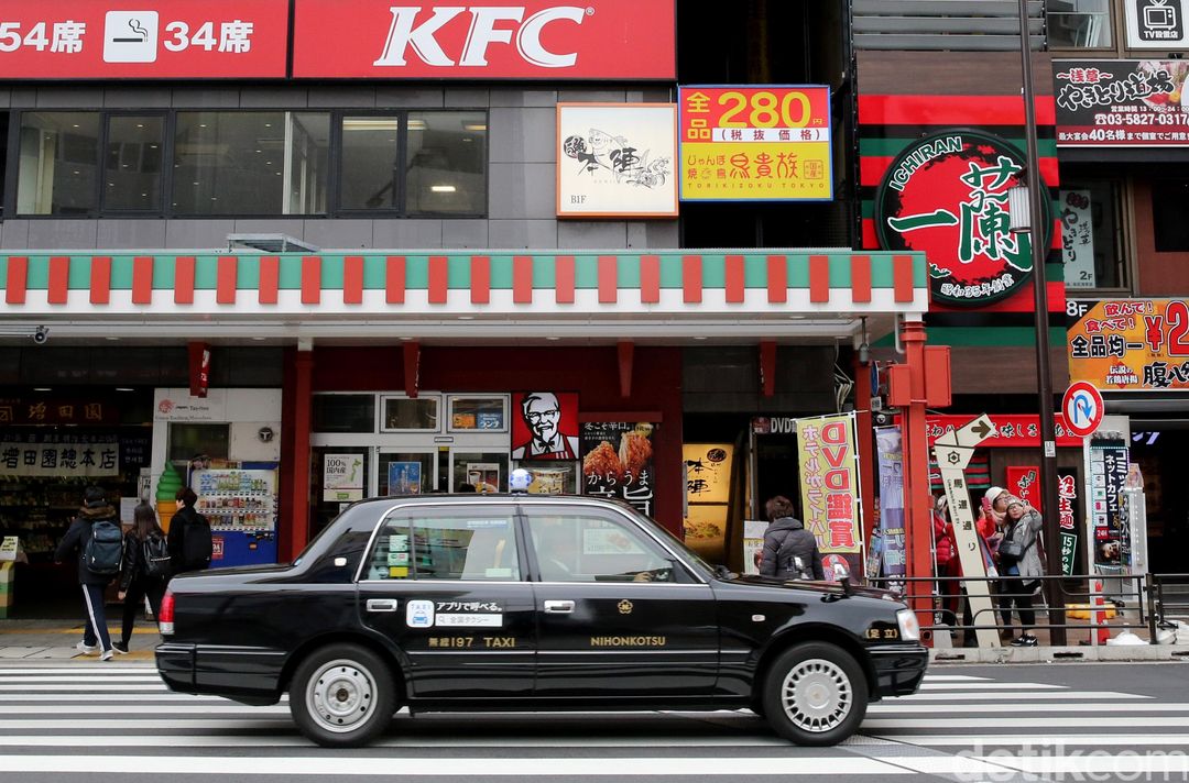Taksi di Kota Tokyo, Jepang yang dikenal bertarif super mahal.