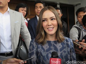 Masih Cinta, Cathy Sharon Tak Ingin Cerai