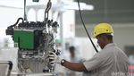 Melihat Proses Produksi Mesin Mobil Toyota