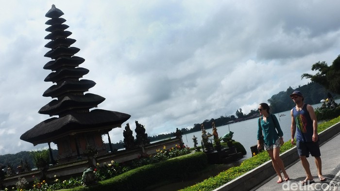 Jokowi Heran RI Punya Banyak Tempat Indah, Tapi Wisatawan Minim