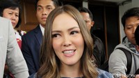 Cathy tampak tegar di sidang cerainya.