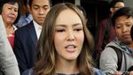 Cathy Sharon Berusaha Tegar di Sidang Cerai