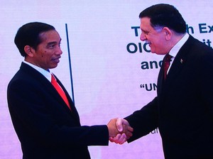 Jokowi Tiba di JCC Senayan, Sambut Pemimpin Negara OKI