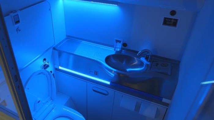 Desain toilet masa depan rancangan Boeing