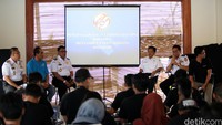 Talkshow ini bersama perwakilan Badan Keamanan Laut RI (Bakamla), Dinas Kebudayaan dan Pariwisata Belitung, dan perwakilan redaksi detikcom.