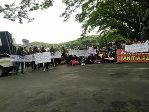 Warga Demo Protes Ganti Rugi Tol Pandaan-Malang