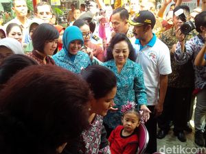 Dari Solo, Iriana Jokowi Awali Pencanangan PIN