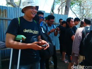 Dipapah Tongkat, Nuzulul Tetap Semangat Lihat GMT Bersama Laskar Gerhana di Ternate