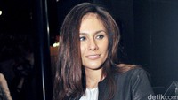Istri dari Adilla Dimitri itu terlihat cantik diusianya yang ke-35. Pool/Noel/detikFoto.