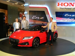 Honda Luncurkan CR-Z Terbaru dan HR-V JBL Edition