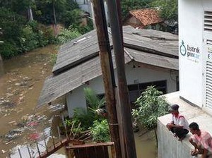 Ciliwung Meluap, Permukiman di Condet Jaktim Ikut Kebanjiran