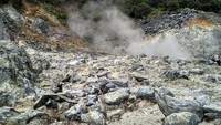 Foto: Meski gerhana tidak melewati Jawa Barat, namun Bandung bisa jadi persinggahan sebelum terbang ke Palembang untuk menonton gerhana matahari total. Dari Bandung, traveler bisa dengan mudah berkunjung ke Kawah Domas (Wahyu/detikTravel)