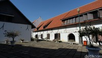 Museum Bahari adalah museum yang menyimpan koleksi yang berhubungan dengan kebaharian dan kenelayanan bangsa Indonesia dari Sabang hingga Merauke yang berlokasi di seberang Pelabuhan Sunda Kelapa. (Foto: Ari Saputra)
